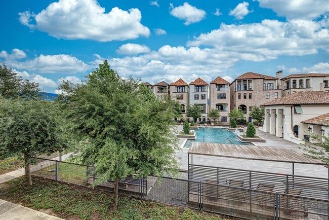 Building Photo - 7518 Viano Ln