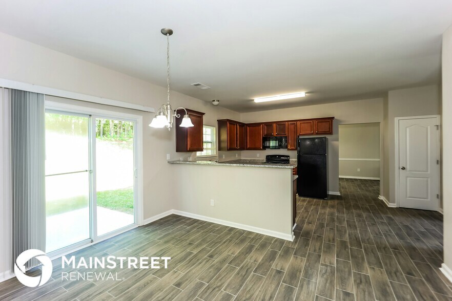 Building Photo - 6228 Polar Fox Ct
