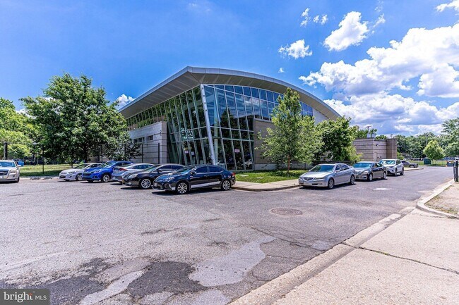 Building Photo - 1311 Delaware Ave SW