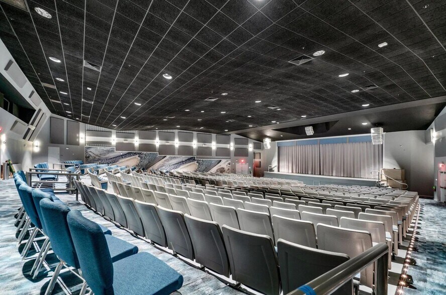 Building Photo - 6539 Royal Manor Cir