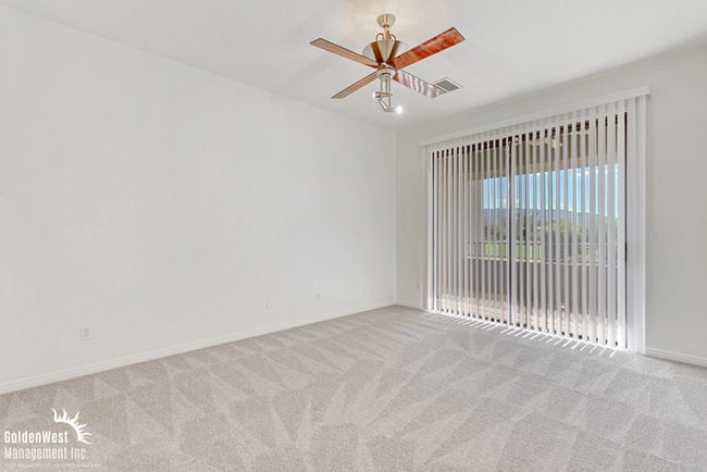 Building Photo - Gorgeous 2Bdm 2Ba Home with Golf-Course Vi...