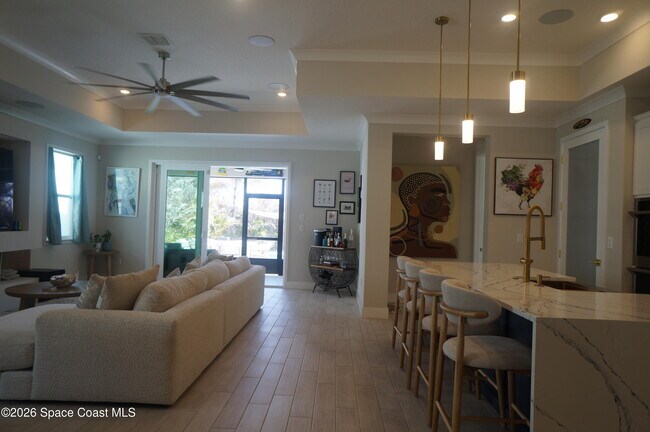 Building Photo - 787 Clearwater Ave