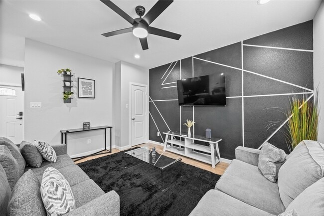 Building Photo - 7418 Mount St