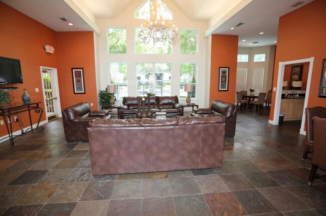 Building Photo - 1330 Old Spanish Trl