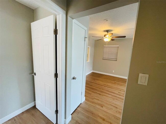 Building Photo - 511 Duchess Ct