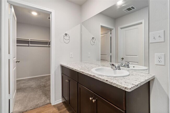 Building Photo - 2845 Wolfcreek