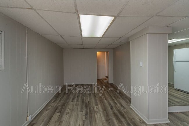 Building Photo - 1547 Heath St