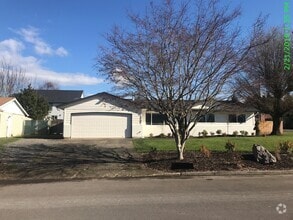 Building Photo - Honey stop the car one-Level ranch in the ...
