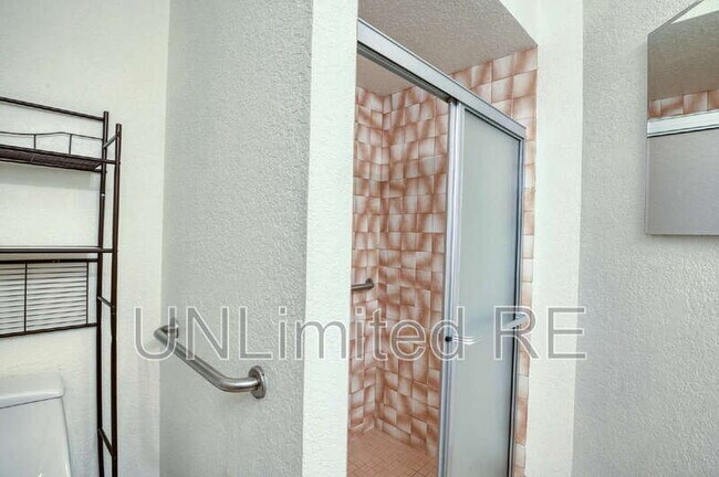 Building Photo - 2512 Cisco Dr S