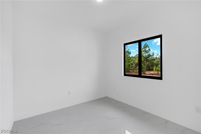 Building Photo - 1037 Citrus Ave S