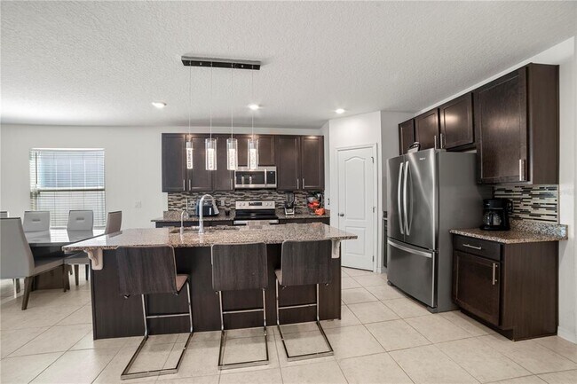 Building Photo - 817 Boca Vista Ct