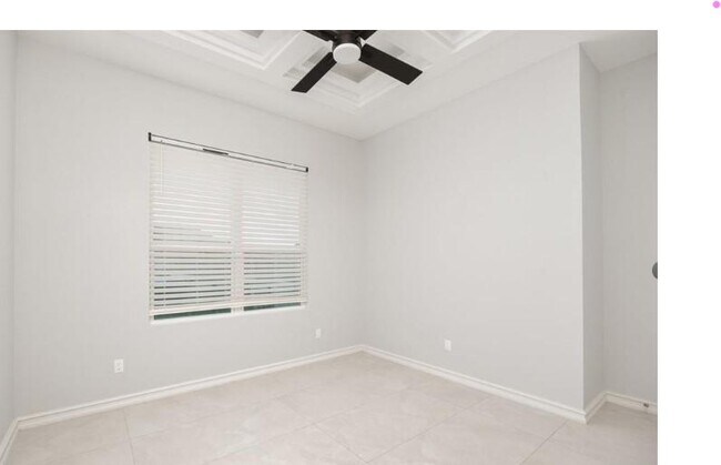 Building Photo - 3505 Vendome Dr