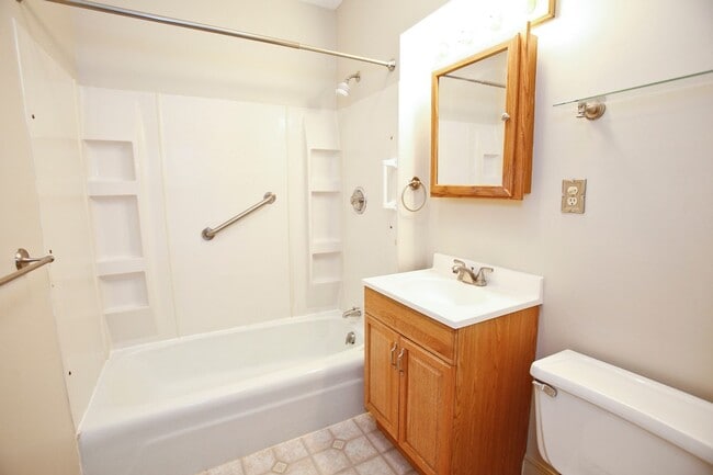 Building Photo - BEAUTIFUL SINGLE FAMILY MOVE-IN READY!!!