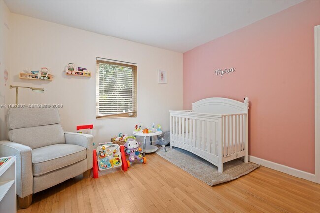 Building Photo - 4420 SW 14th St