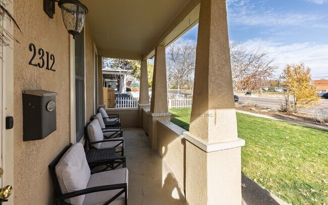 Building Photo - Stunning 3 Bedroom House in The Old North End