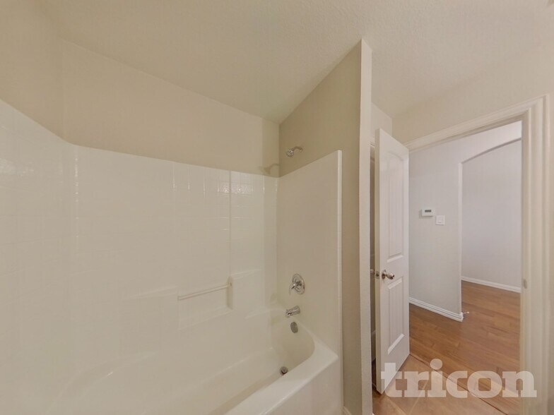 Building Photo - 7432 Durness Dr