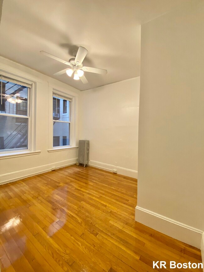 30 Fenway 30 Fenway Boston MA 02215 Apartment Finder