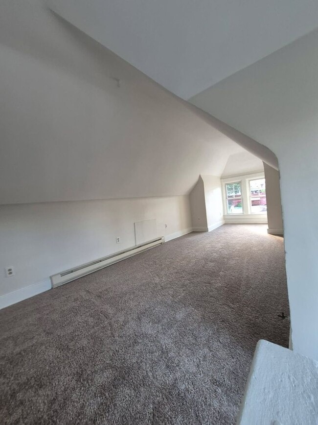 Building Photo - Charming 3BR 1BA home in Tarentum