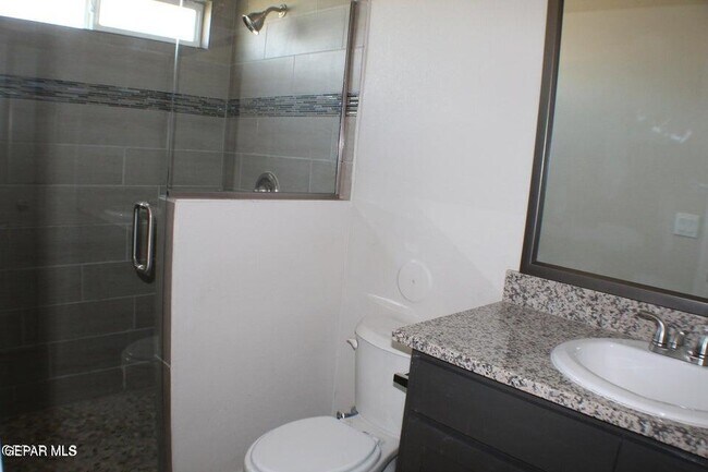 Building Photo - 7425 Norte Mesa Ln
