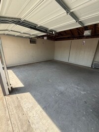 Building Photo - Remodeled home