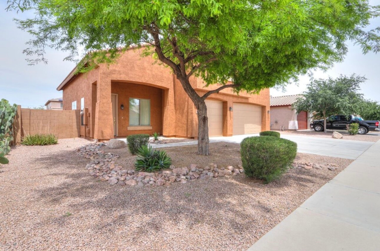 Building Photo - 45694 W Ranch Rd