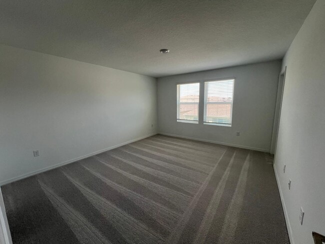 Building Photo - 2541 Penguin Blvd