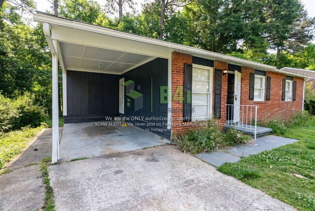 Building Photo - 451 Fairlock Ln NW