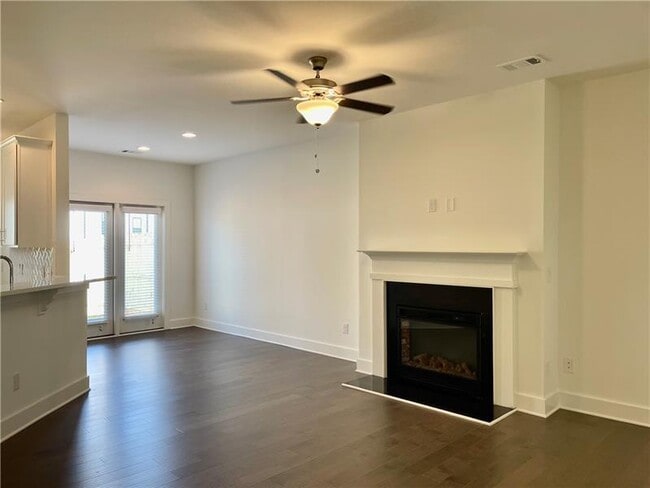 Building Photo - 159 Auburn Run Ln