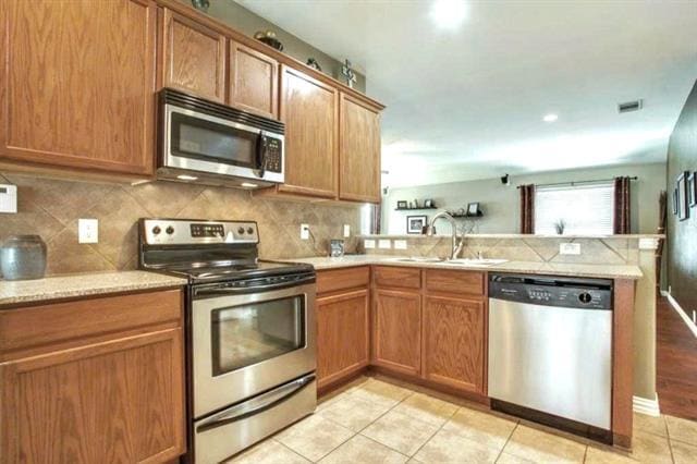 Building Photo - 216 Cliffbrook Dr