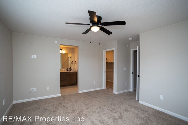 Building Photo - 2 br, 3 bath House - 1623 Spring Water Point