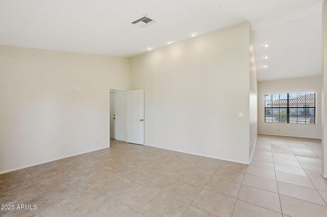 Building Photo - 16264 N 66th St