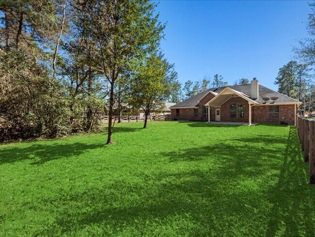 Building Photo - 6202 Sugar Bush Dr