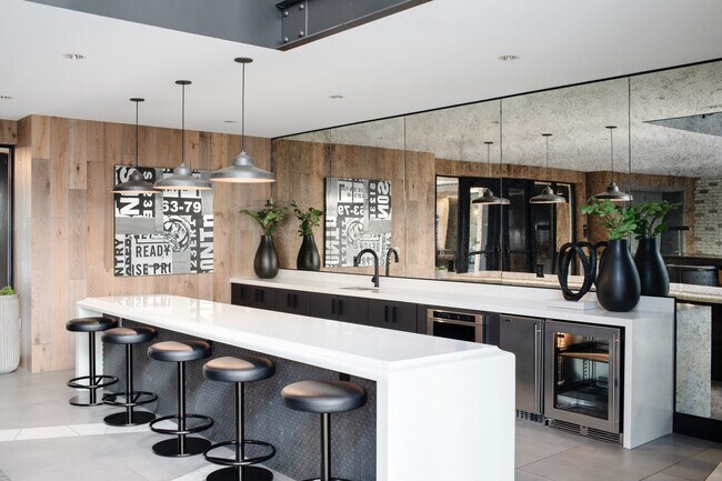 Building Photo - 312 Gates Dr