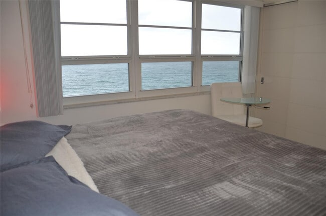 Building Photo - 6000 N Ocean Blvd