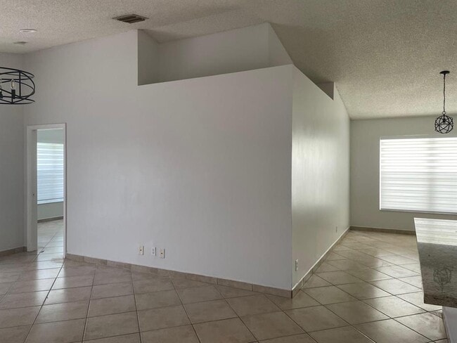 Building Photo - 17484 SW 22nd St