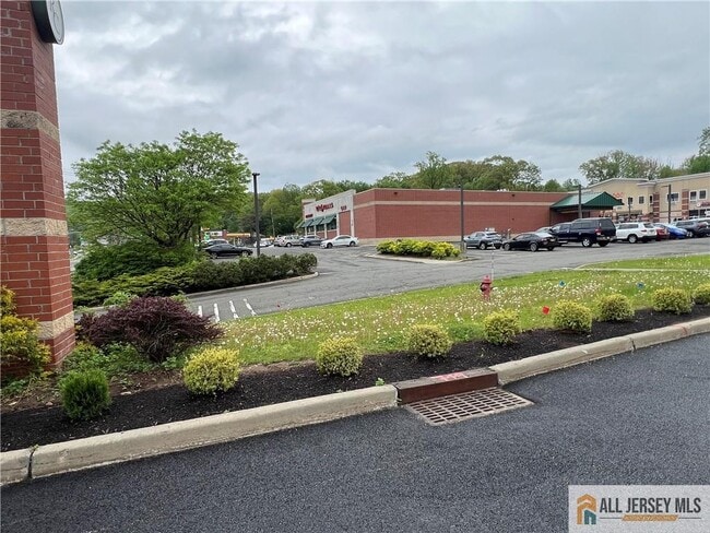 Building Photo - 212-212 US-46