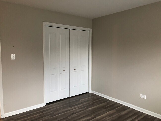 Building Photo - 1211 Whispering Hills Ct