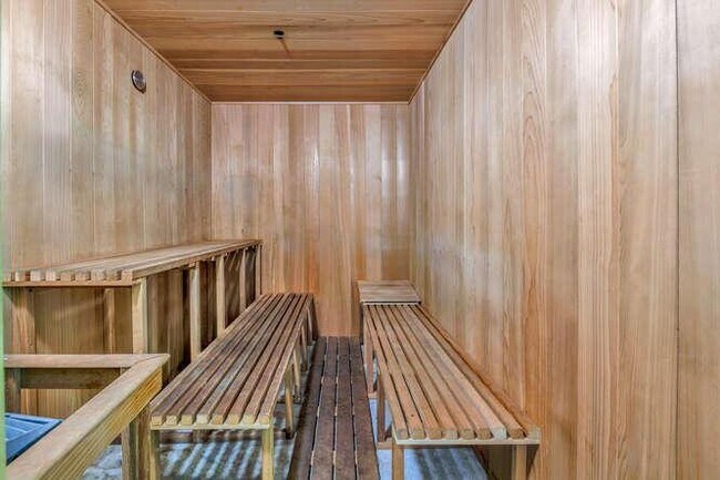 Building Photo - 1640 Presidential Way