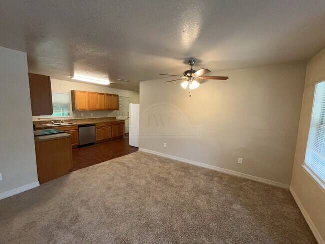 Building Photo - 1603 Massey St