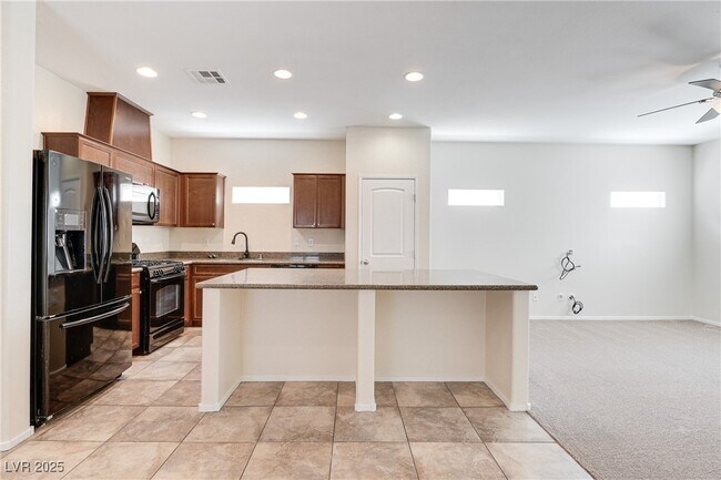 Building Photo - 10068 Emerald Edgewater Ct