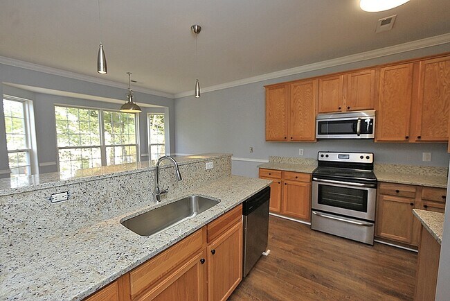 Building Photo - 3 Bedroom Detached Home in Desirable Delta...
