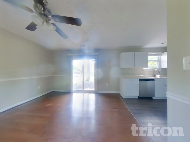 Building Photo - 1203 Addison Ct