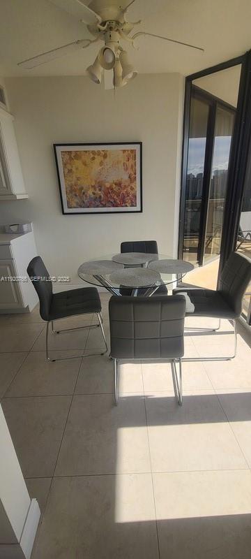 Building Photo - 3600 Yacht Club Dr