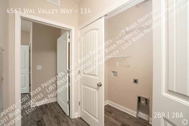 Building Photo - 4563 Wal Valley Way