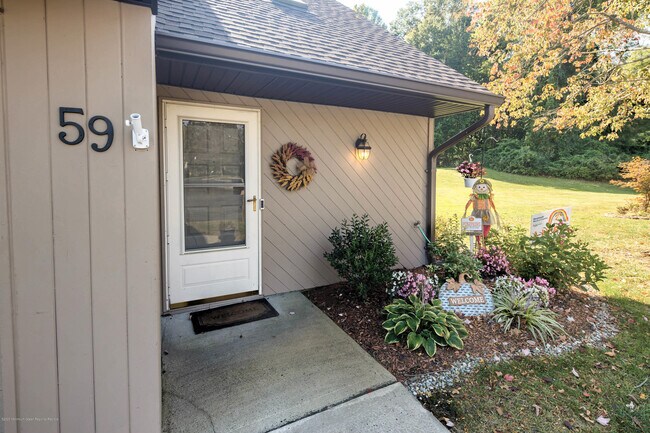 Building Photo - 59 Deer Path Ct