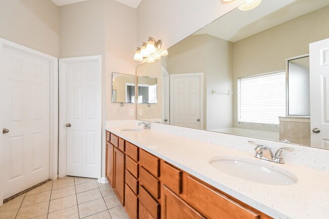 Building Photo - 9286 Hawkeye Dr