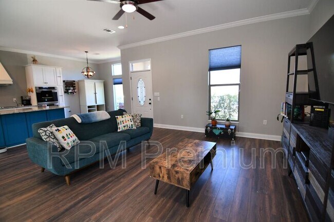 Building Photo - 2582 Boudreaux Ave