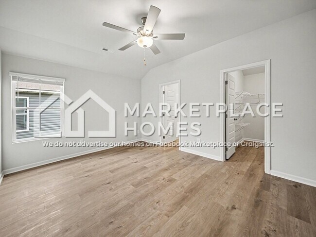 Building Photo - 1728 Amber Ave