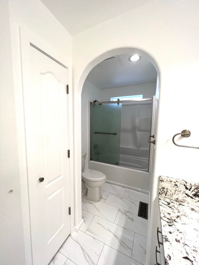 Building Photo - 4702 S Palouse Ct