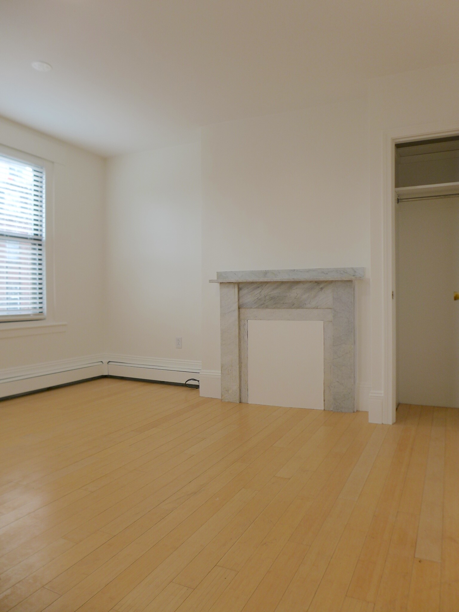 Building Photo - 14 Milford St